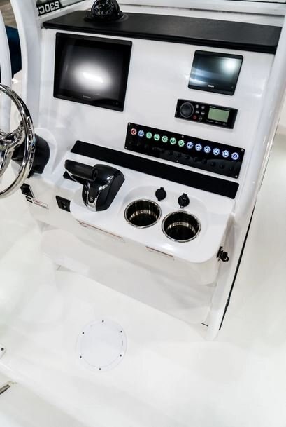 2026 EdgeWater 230CC Center Console Series