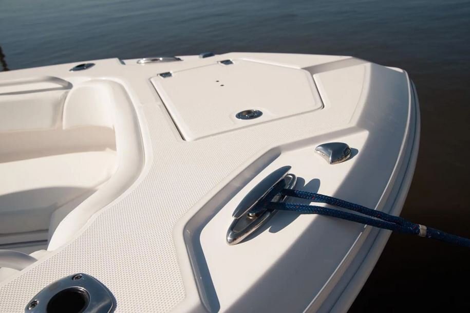 2026 EdgeWater 230CC Center Console Series