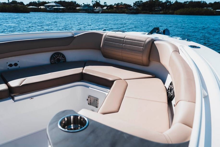 2026 EdgeWater 262CC Center Console Series