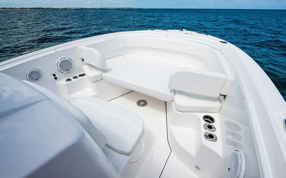 2026 EdgeWater 285CC Center Console Series
