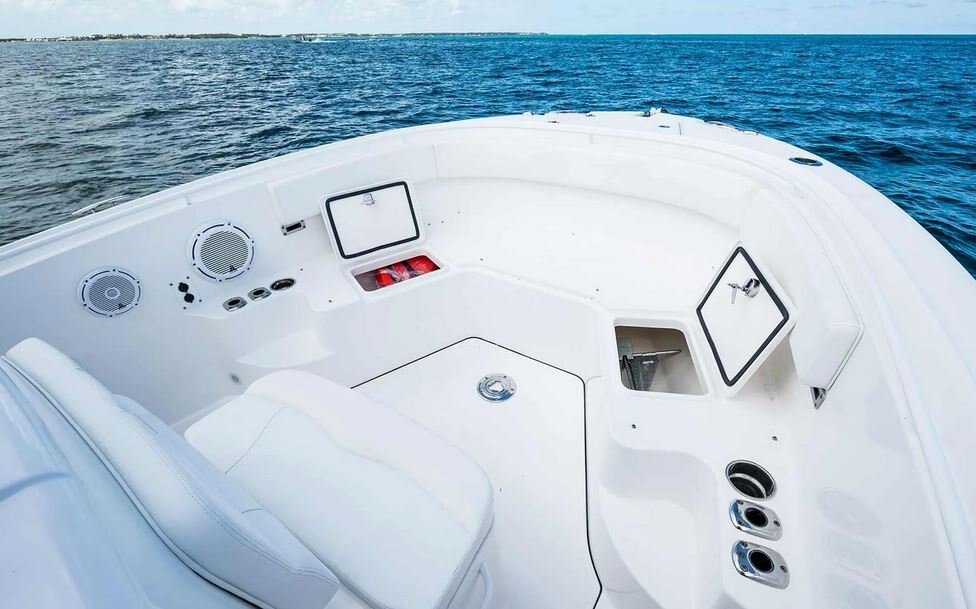 2026 EdgeWater 285CC Center Console Series