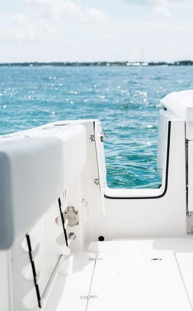 2026 EdgeWater 285CC Center Console Series
