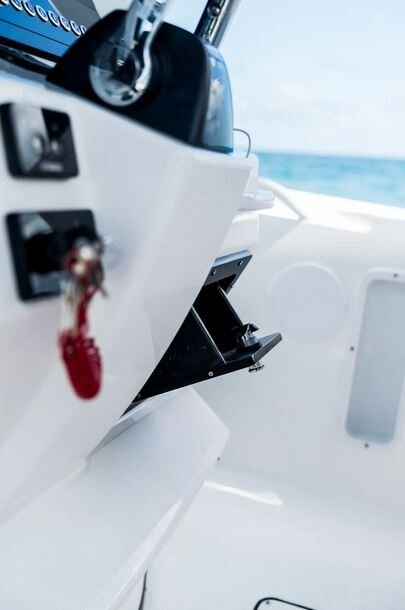 2026 EdgeWater 325CC Center Console Series