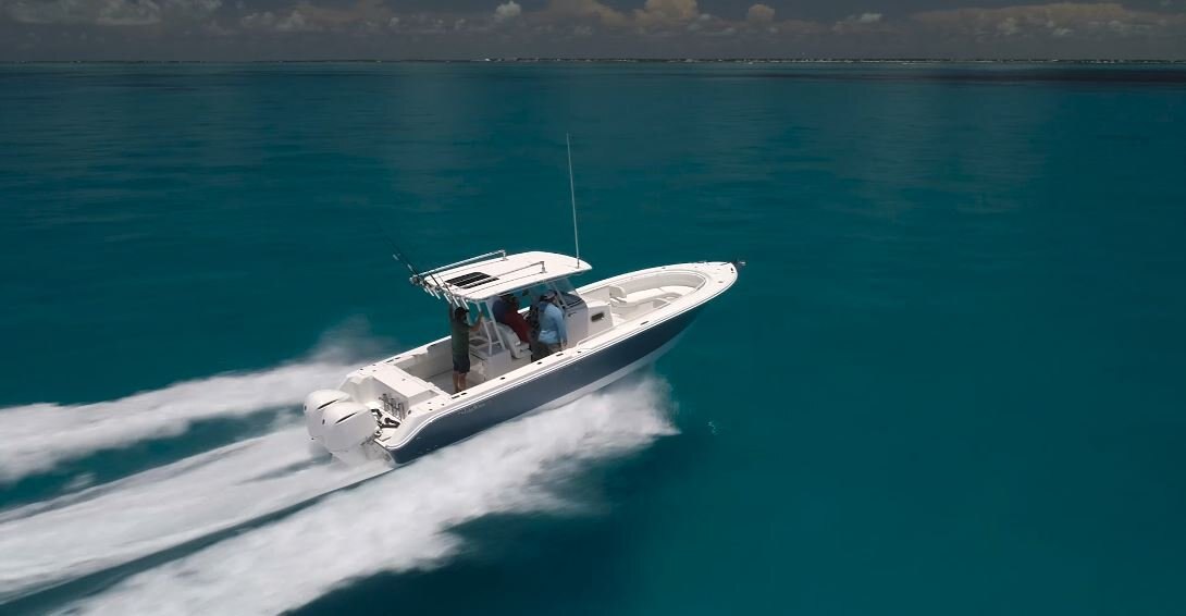 2026 EdgeWater 325CC Center Console Series