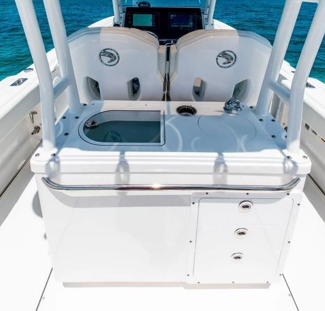 2026 EdgeWater 325CC Center Console Series