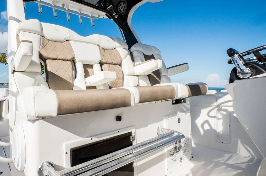 2026 EdgeWater 370CC Center Console Series