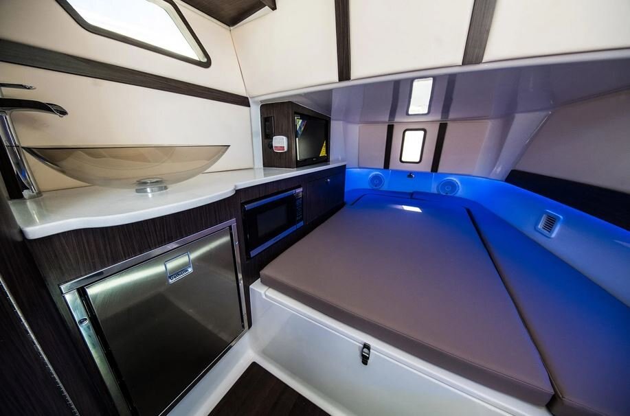 2026 EdgeWater 370CC Center Console Series