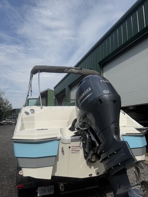 2022 NauticStar 223DC