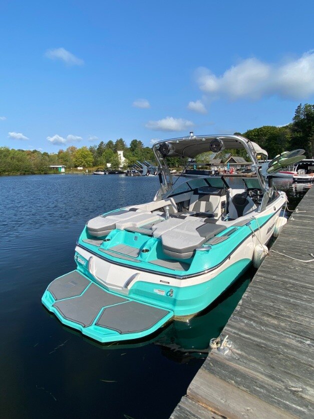 2019 MasterCraft X22 – Premium Wakeboard & Surf Boat (with Custom Trailer)