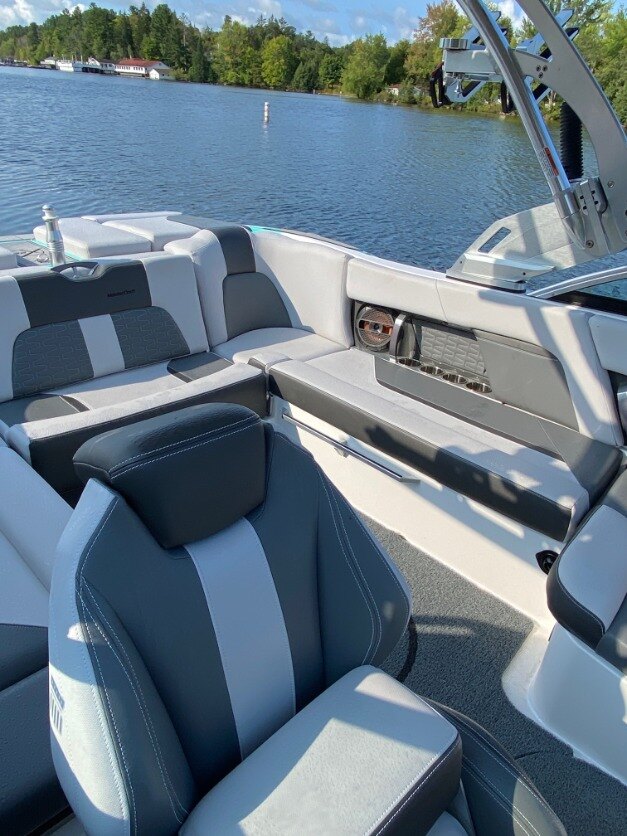 2019 MasterCraft X22 – Premium Wakeboard & Surf Boat (with Custom Trailer)