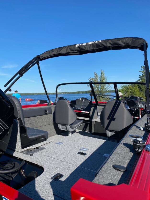 2026 Legend 18 XT Chilli Pepper Red