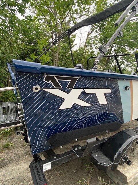 2026 Legend 17 XT (Sapphire Blue)