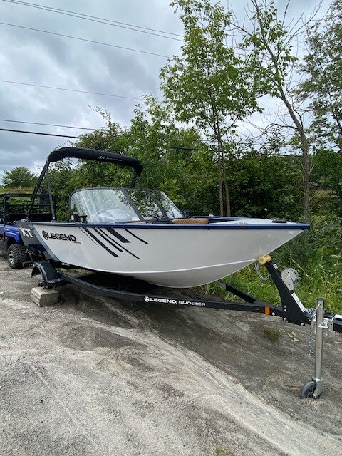 2026 Legend 17 XT (Sapphire Blue)