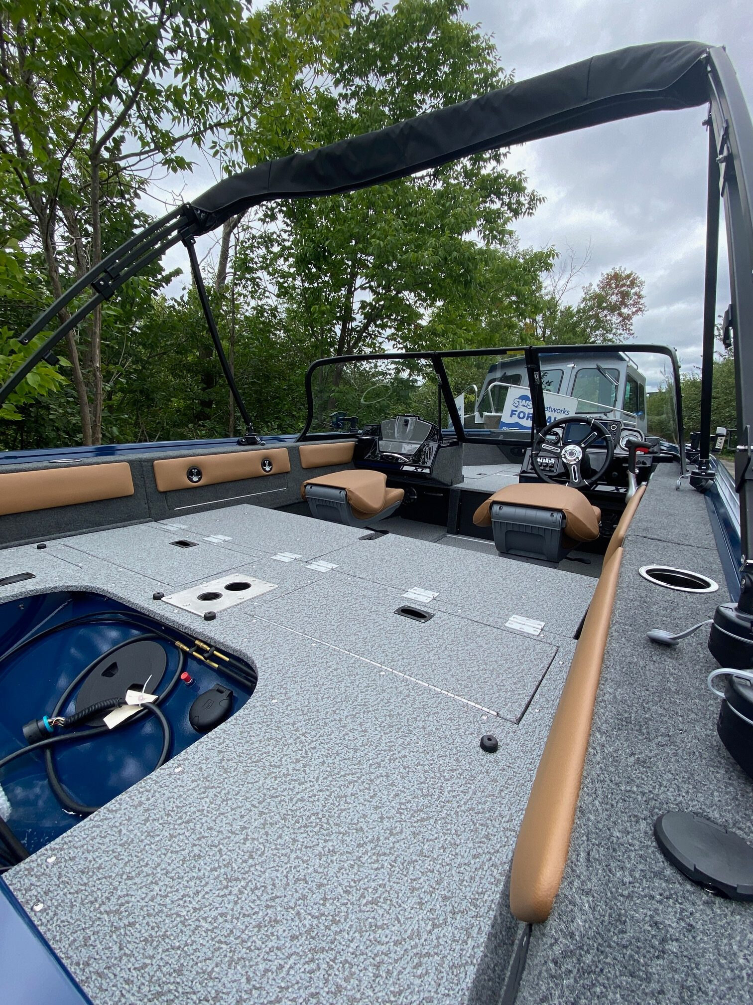 2027 Legend 18 XT Sapphire Blue