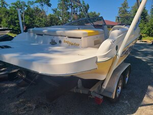 2005 Rinker 212 Captiva Bowrider