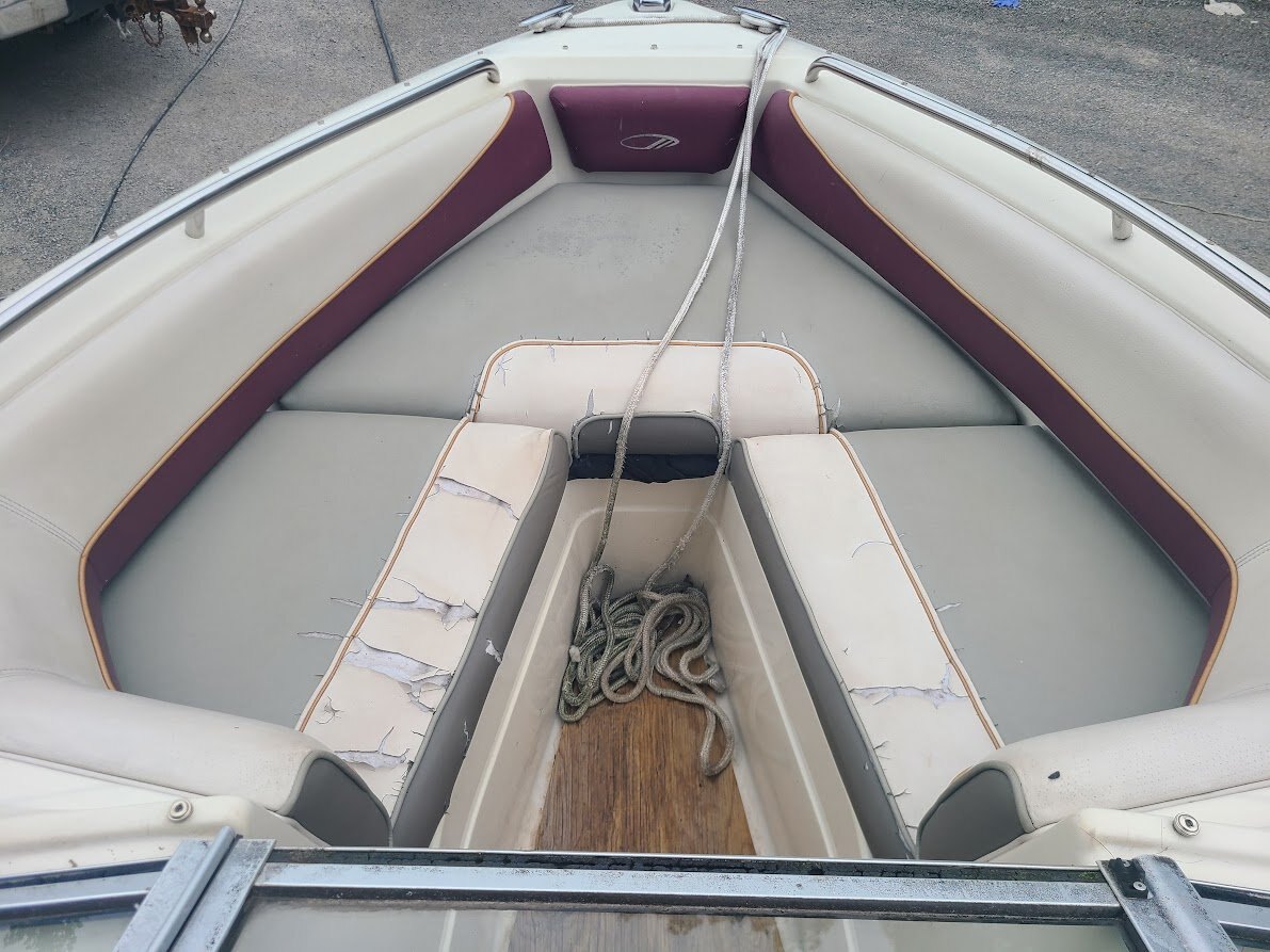 1995 Maxum 200 SR with 5.0L Mercruiser and trailer project boat.