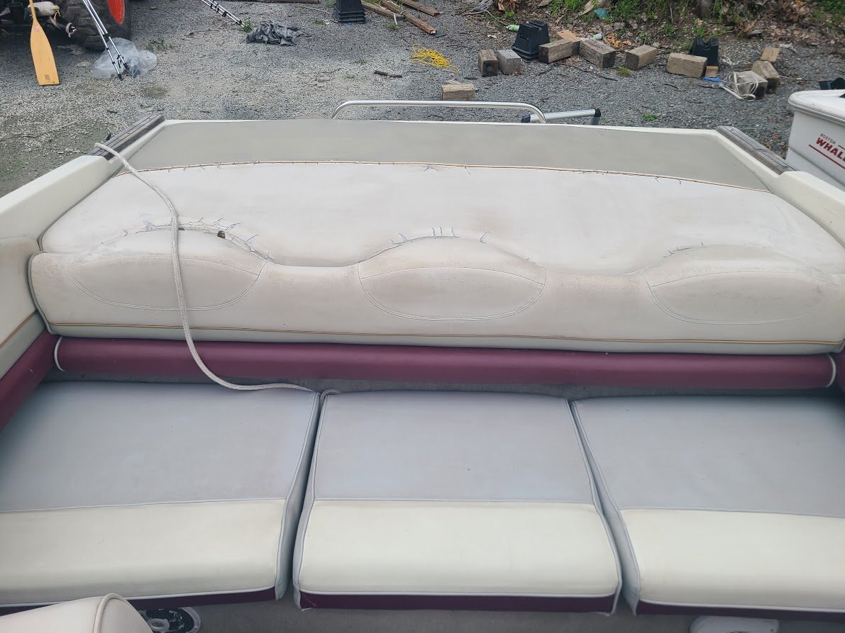 1995 Maxum 200 SR with 5.0L Mercruiser and trailer project boat.