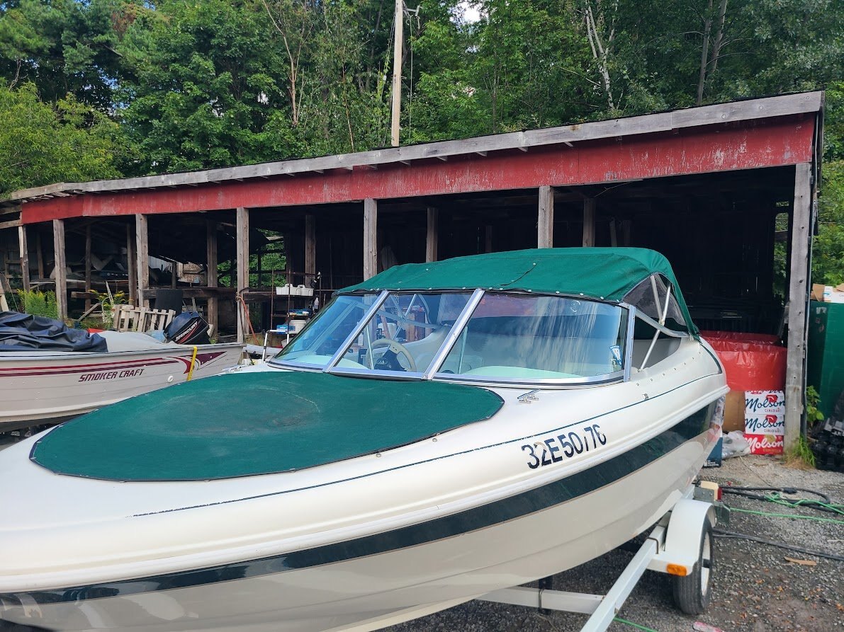1999 Silverline 1700 LS – Johnson 90 HP – Trailer