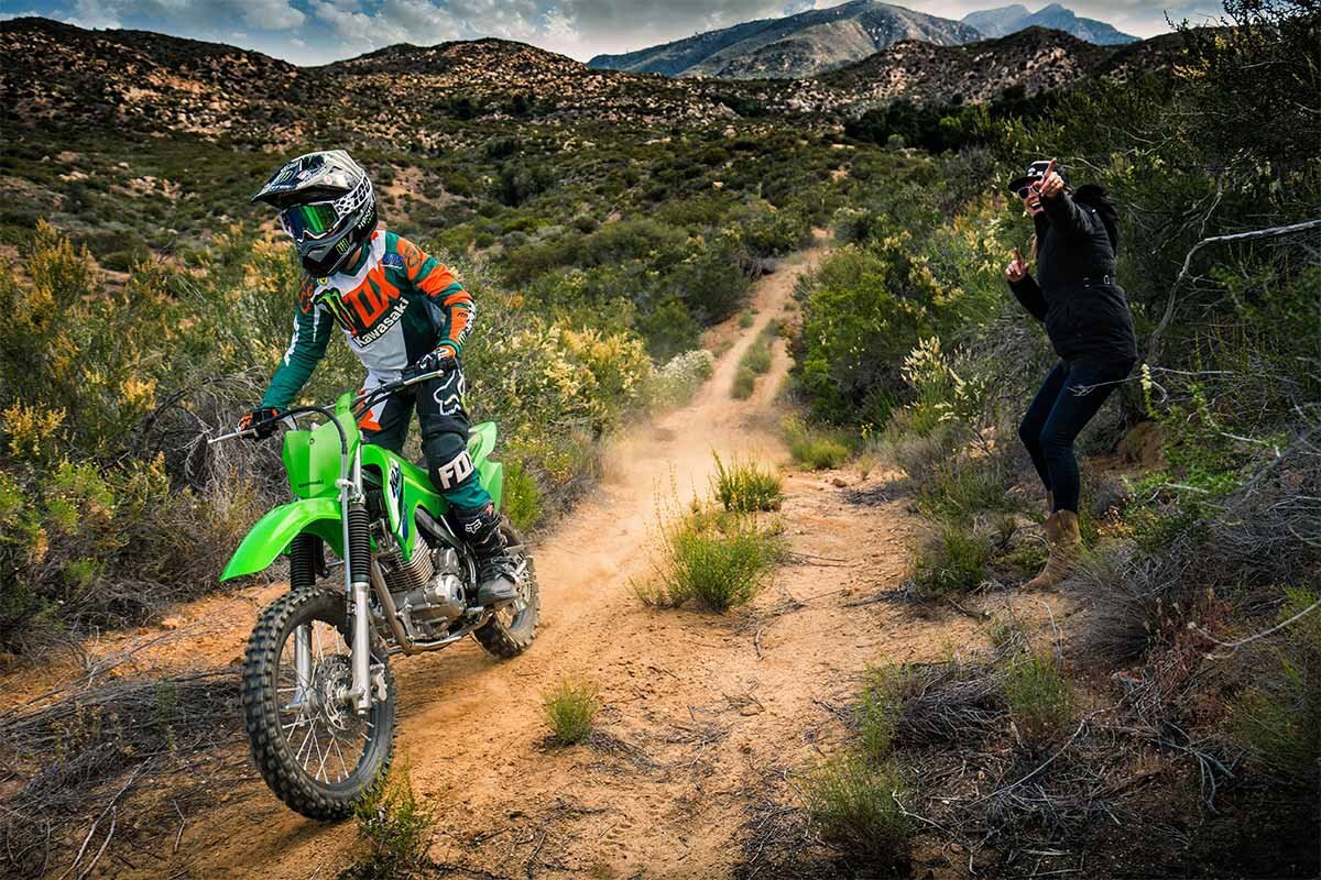 2027 Kawasaki KLX140R Bright White