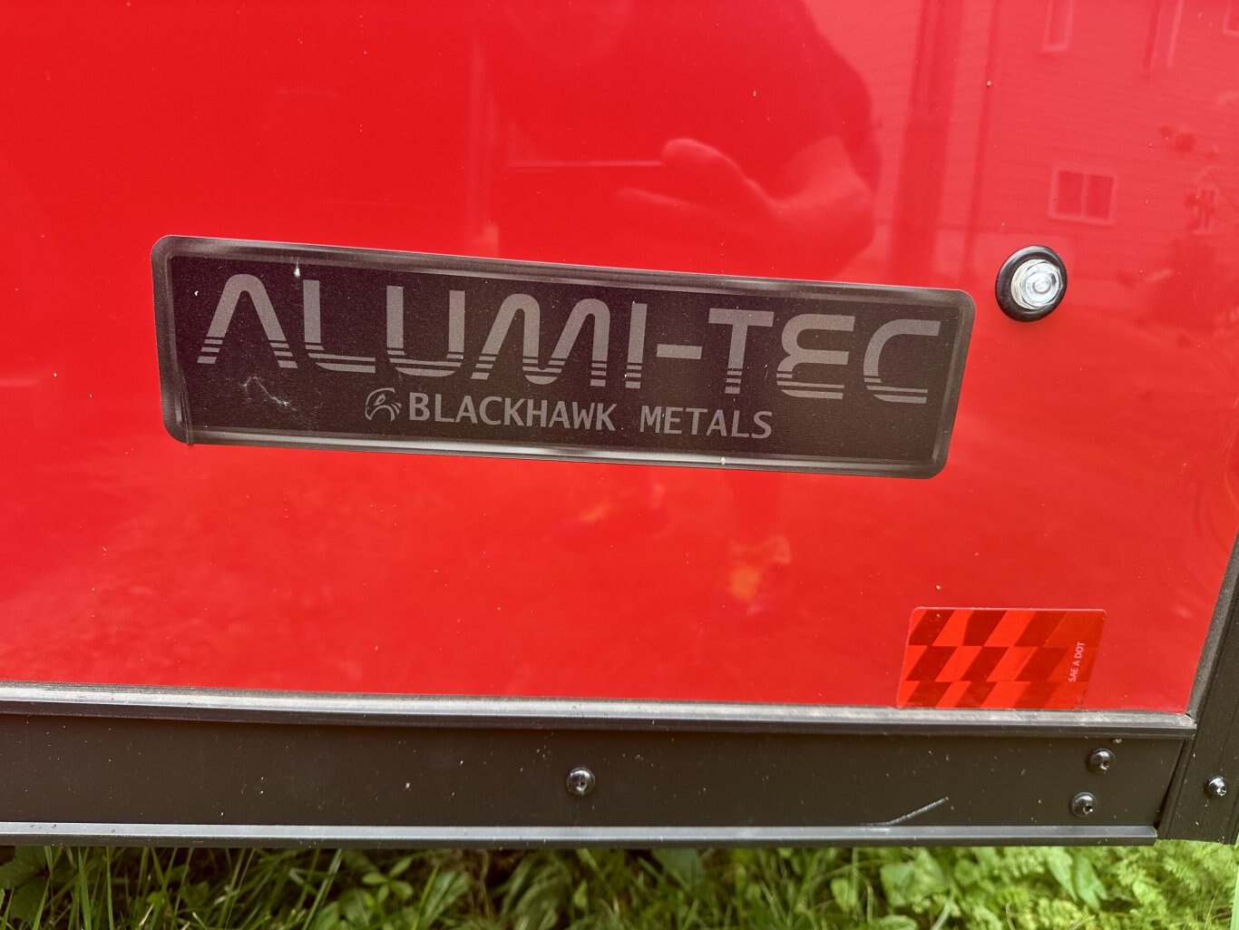 Discovery Rover SE Victory Red