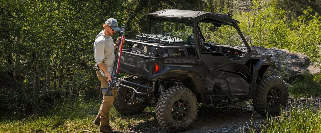 2025 Polaris GENERAL XP 4 1000 Ultimate Indy Red
