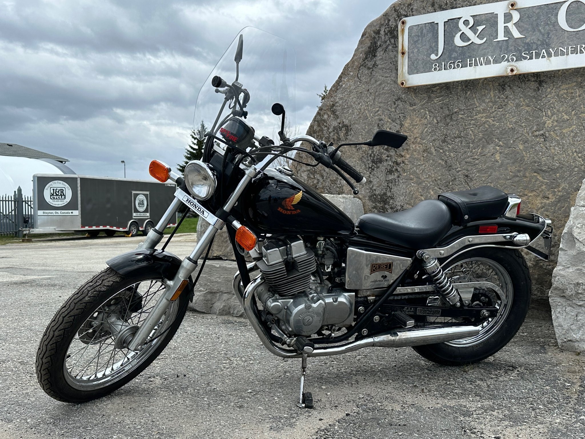 2000 YAMAHA V-MAX 700 DELUXE - TRIPLE