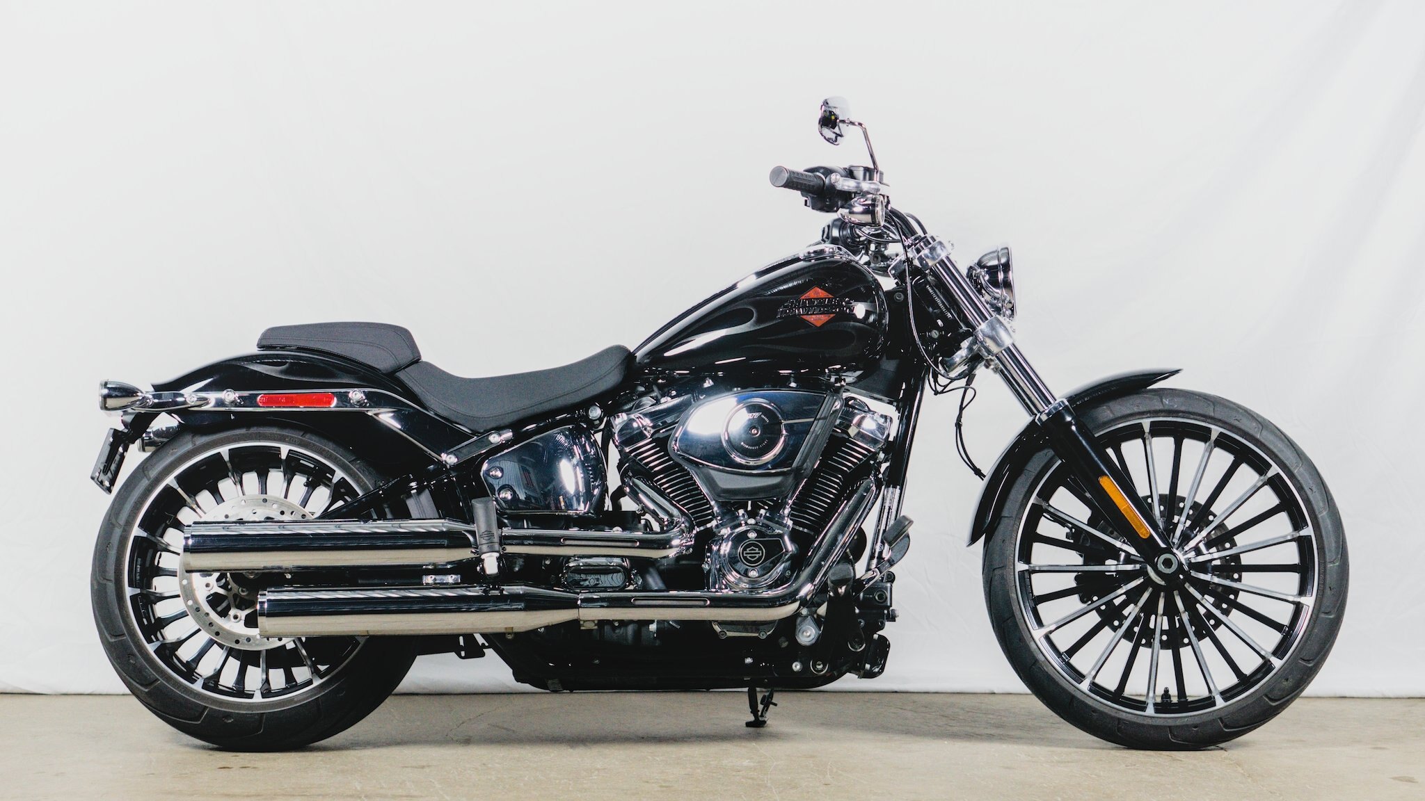 2025 Harley Davidson Breakout Midnight Storm