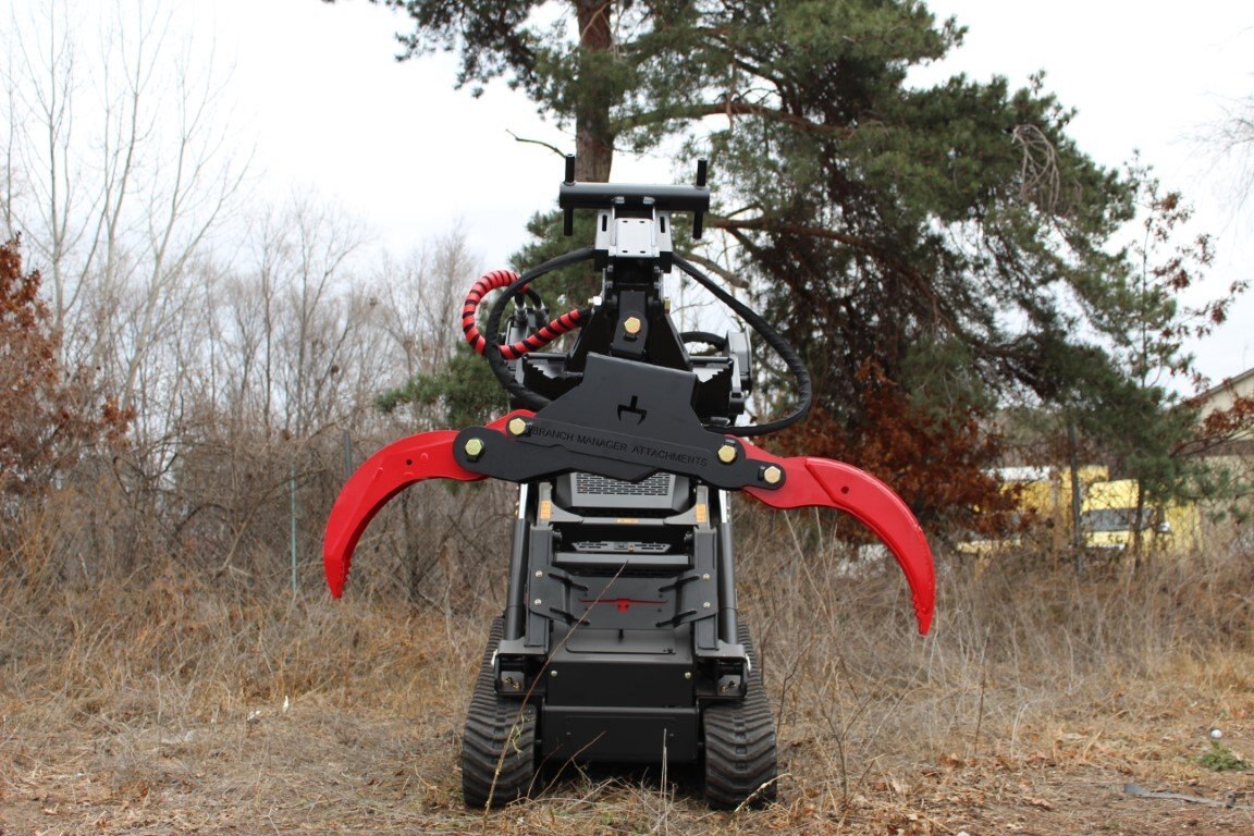Branch Manager Lawn Cleanup Grab Rake Attachment