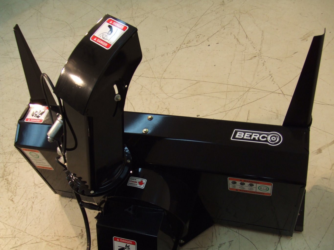 Bercomac 44 Rough Trail Cutter - Manual lift