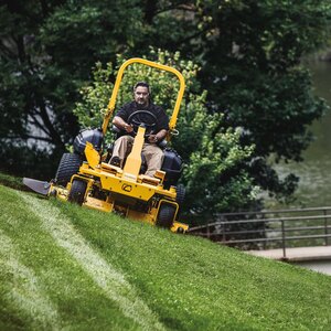 Cub Cadet PRO Z 972S EFI