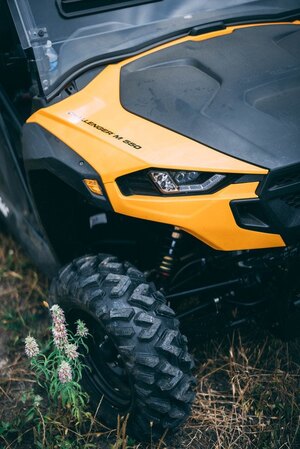 Hisun Cub Cadet M550 Yellow