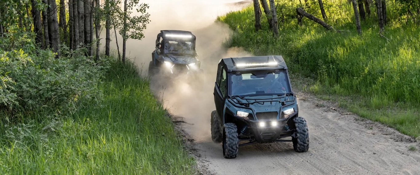 2027 Polaris® GENERAL 1000 Sport Ghost Gray