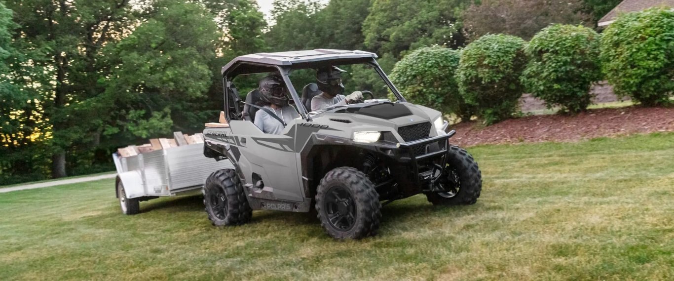 2027 Polaris® GENERAL 1000 Sport Ghost Gray
