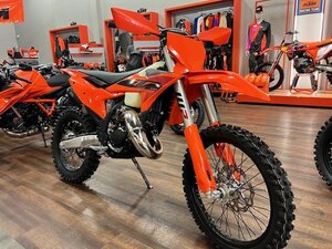2025 KTM 125 XC