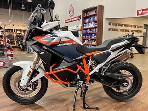 2026 KTM 1390 Super Adventure R