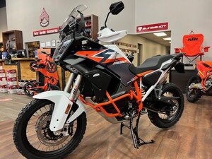 2026 KTM 1390 Super Adventure R