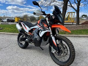 GREAT CONDITION 2022 KTM 890 ADVENTURE R