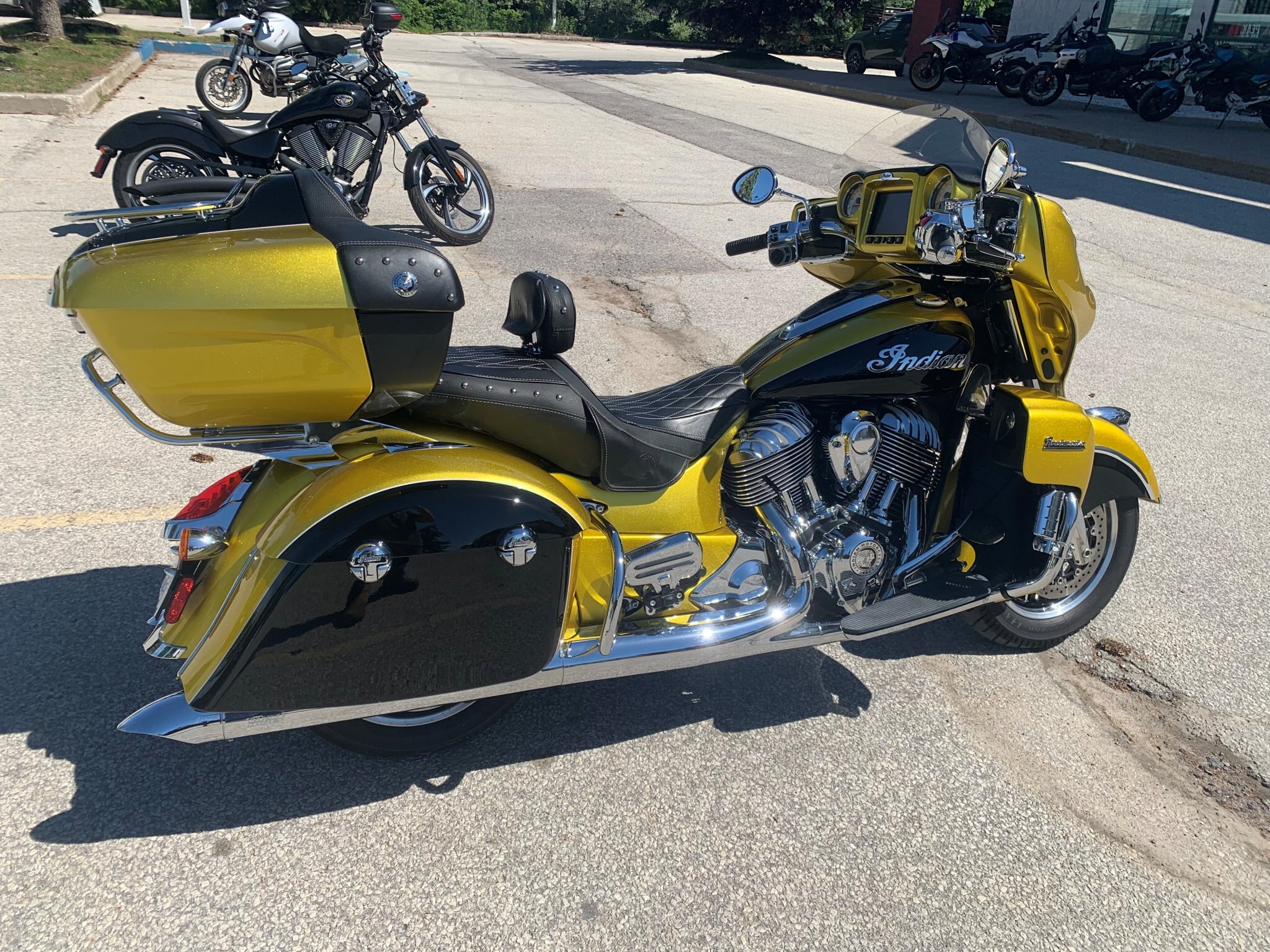 2024 Indian Motorcycle Sport Chief Granite Gray