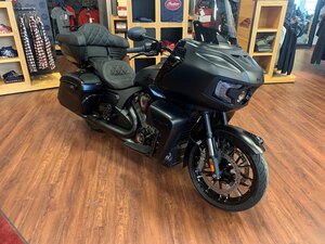 2026 INDIAN PURSUIT DARK HORSE 112 AUDIO BLACK SMOKE