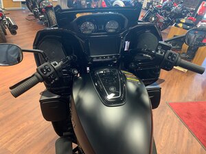 2026 INDIAN PURSUIT DARK HORSE 112 AUDIO BLACK SMOKE