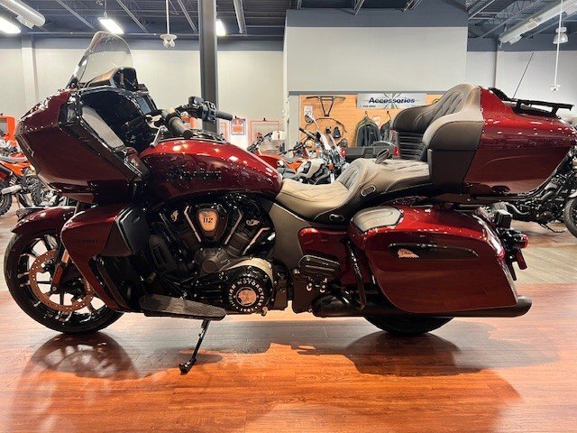 2026 Indian Pursuit Dark Horse 112 w/ Powerband Audio