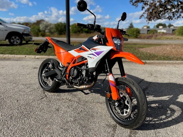 2026 KTM 390 SMC R
