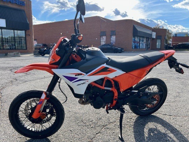 2026 KTM 390 SMC R