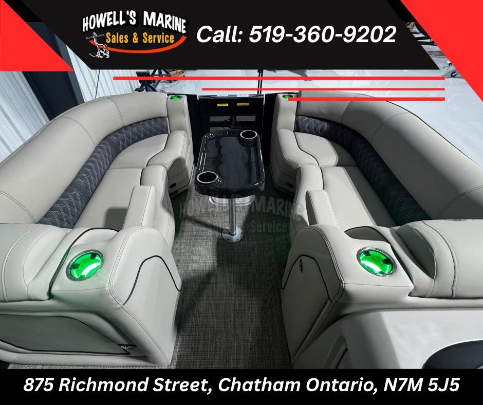2022 Barletta Lusso Ultra Lounge w/Co captain chair 23UC