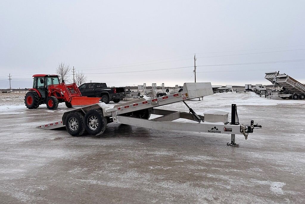 2026 Diamond C 24' Equipment DET 23k Trailer