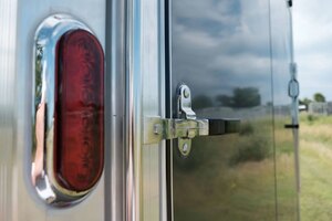 2026 Legend Premium Trailers Enclosed 20' Thunder V Nose Trailer