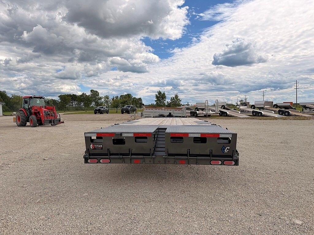 2026 Diamond C 24' Equipment Deckover DEC 23k Trailer