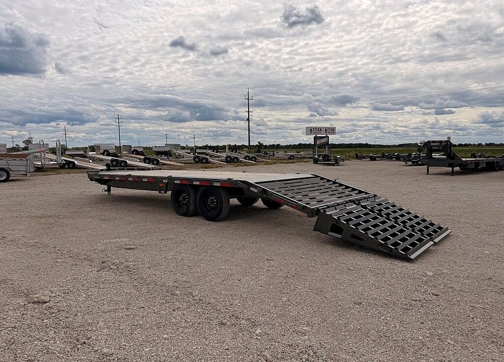 2026 Diamond C 24' Equipment Deckover DEC 23k Trailer