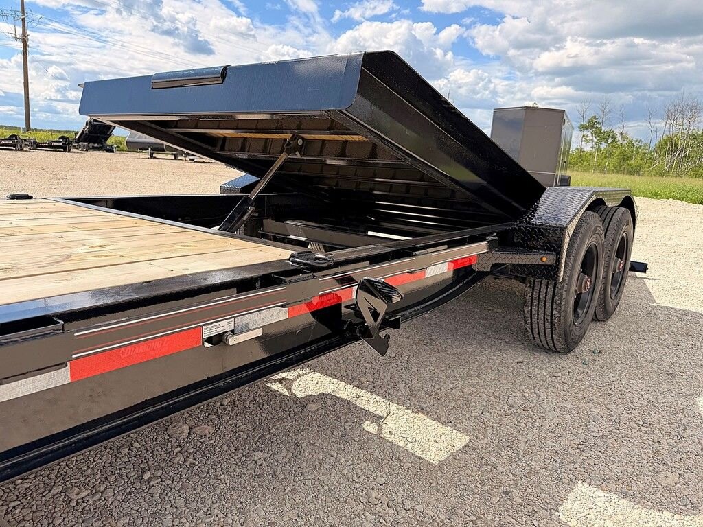 2026 Diamond C 24' Gravity Tilt Deck HDT 23k Trailer