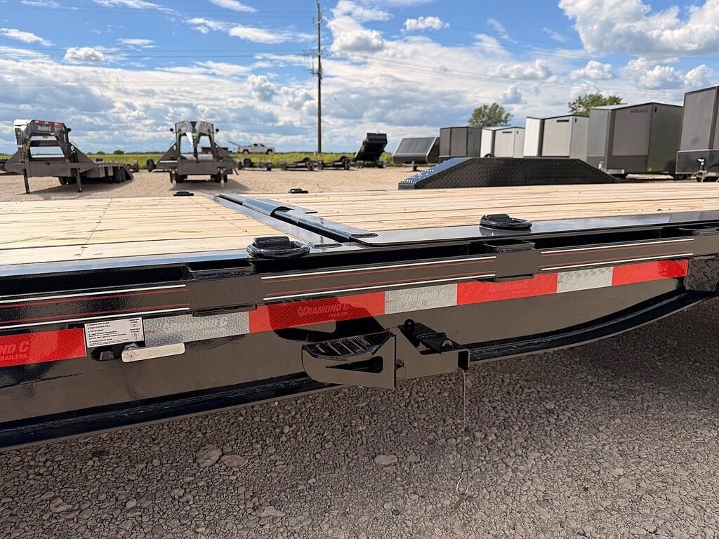 2026 Diamond C 24' Gravity Tilt Deck HDT 23k Trailer